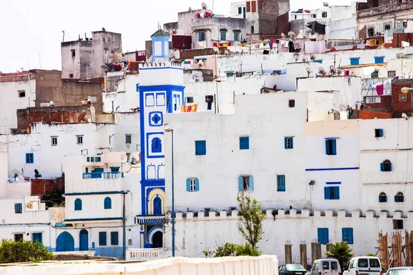 Buseham, Fas - 16 Mayıs 2012: Beyaz Buseham, Fas 16 Mayıs 2012 tarihinde Moulai Buseham evler