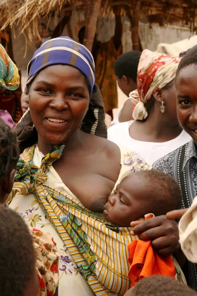 Madre Con Bebé Mozambique — Foto de Stock