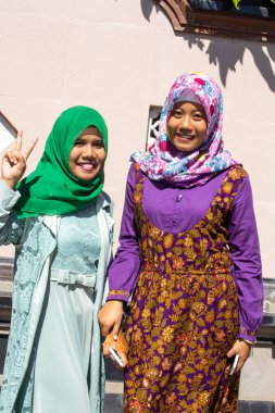  Festively ramazan, sonunda Müslüman kadınlar Nusa Penida-Bali, Endonezya giyinmiş