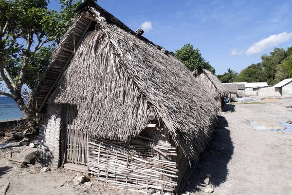 Szegény Hut Hínár Gyűjtögető Nusa Penida Indonézia — Stock Fotó
