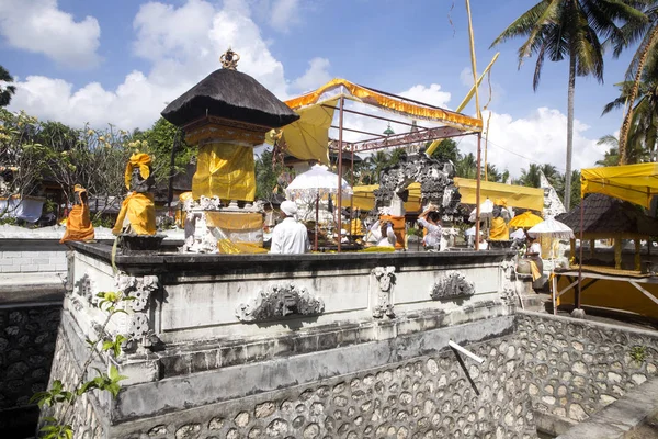 ペニダ島 インドネシアのヒンドゥー教の儀式 — ストック写真