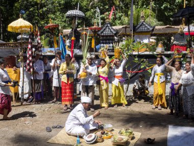 Nusa Penida, Endonezya Bali Hindu törenleri tam kutluyor moon 