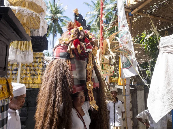 Ceremonias Hindúes Bali Celebrando Luna Llena Nusa Penida Indonesia —  Fotos de Stock