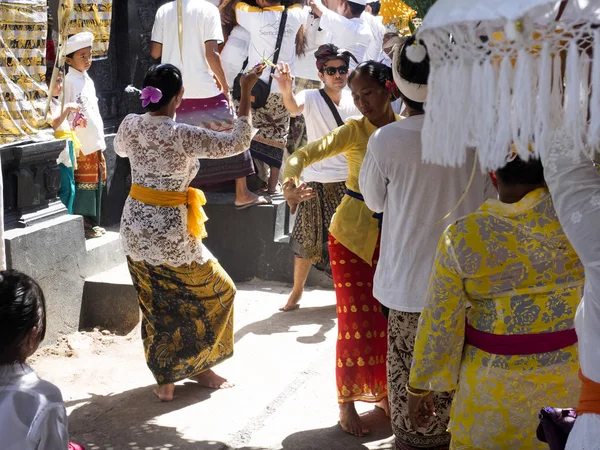 巴厘岛印度教仪式庆祝满月 Penida 印度尼西亚 — 图库照片