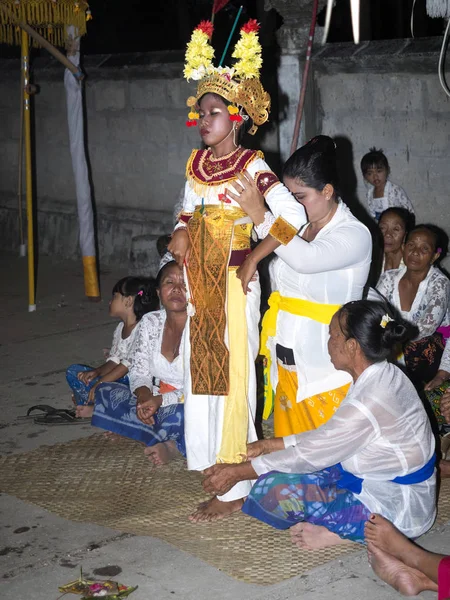 Bali Hindu Ceremonies Seven Year Old Girl Dancing Trance Nusa — Stock Photo, Image