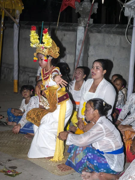 Bali Hindu Ceremonies Seven Year Old Girl Dancing Trance Nusa — Stock Photo, Image
