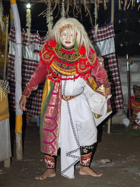 バリ島ヒンドゥー教の儀式 鬼のマスク 民俗のナレーターを派遣 ペニダ島 インドネシア — ストック写真
