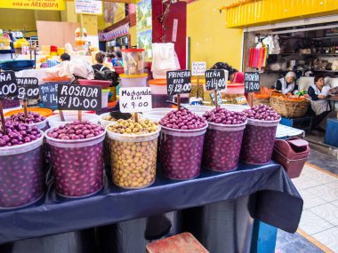 renkli pazar yeri: Arequipa, Peru