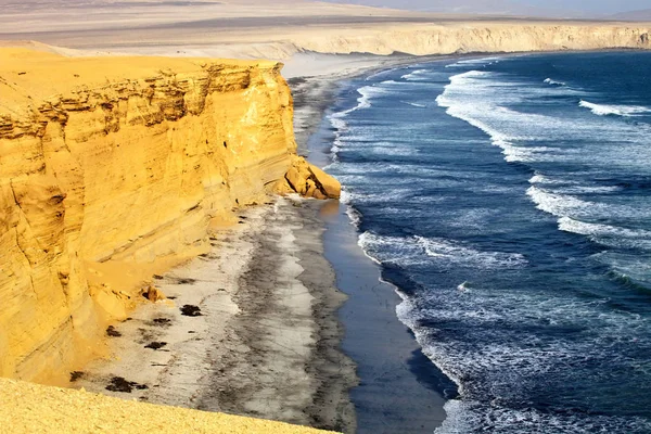 stock image rocky coast, Paracas, Peru