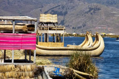 geleneksel saz teknelerle, Titicaca Gölü, Peru