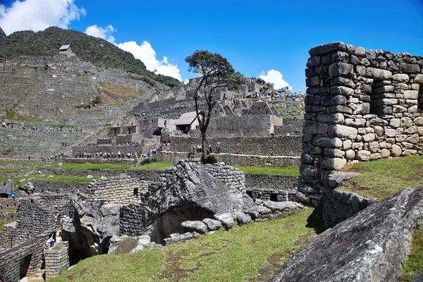 Görünüm antik Inca şehir Machu Picchu, Peru — Stok fotoğraf