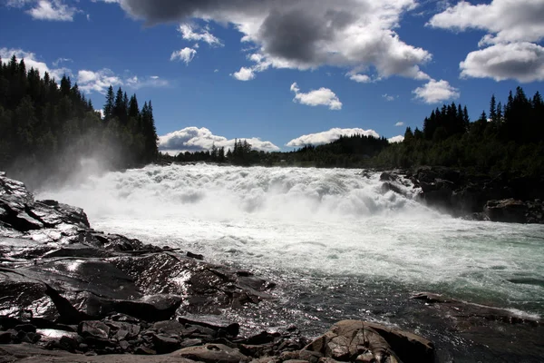 Cascada Río Asmulen Noruega —  Fotos de Stock