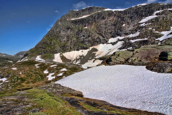Derretimiento Nieve Las Montañas Noruegas — Foto de Stock