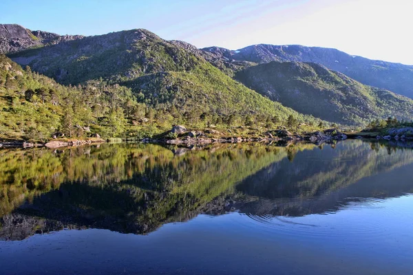 Increíble Naturaleza Serena Bahía Noruega Noruega — Foto de Stock