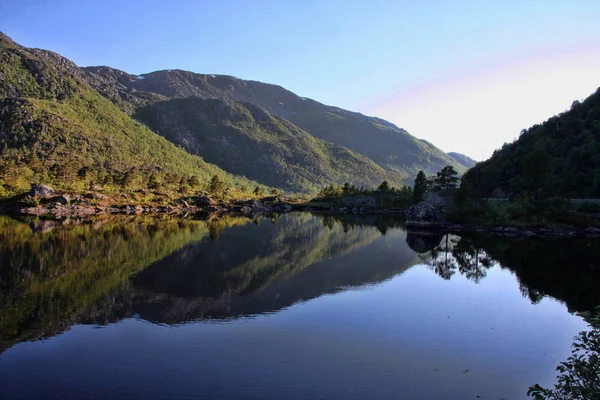 Increíble Naturaleza Serena Bahía Noruega Noruega —  Fotos de Stock
