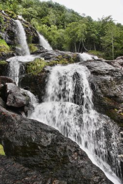 Dağlarda Norveç, Norveç, Scandinavia güzel şelaleler