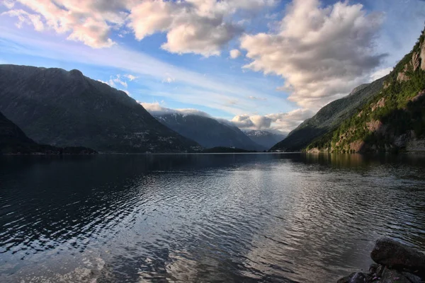 Kristallklares Wasser Den Bergen Der Norwegischen Seen Norwegen Skandinavien — Stockfoto