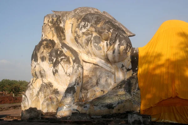 Estatua Dorada Buda Mentiroso Ayutthaya Tailandia — Foto de Stock