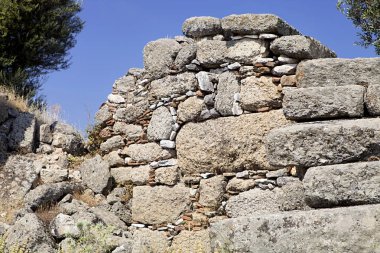 Bafa Gölü, Türkiye'nin eski kale harabe