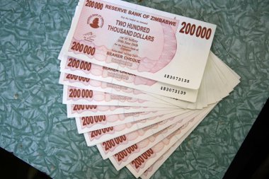 Banknot, 200 bin dolar, Zimbabve