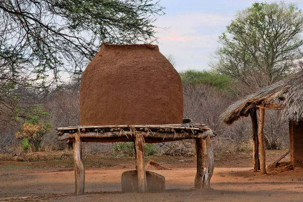 Großer Tontopf Dorf Sambia — Stockfoto