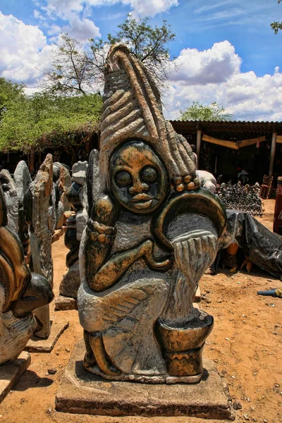 Reichhaltiges Angebot Souvenirs Auf Dem Marktplatz Viktoriafälle Zimbabwe — Stockfoto