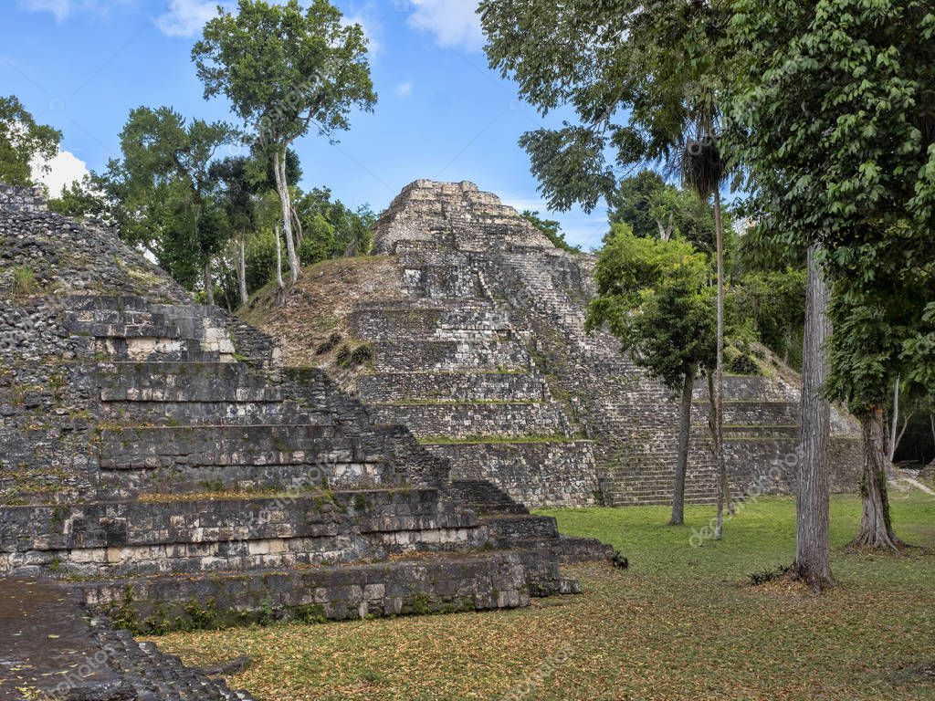 Parque Nacional Yaxha Nakum Naranjo, Monumento Arqueológico Maya