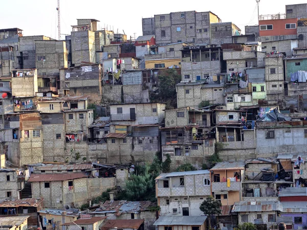 Pobres viviendo en Ciudad de Guatemala — Foto de Stock
