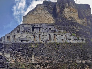 Xunantunich, Belize 'nin Maya arkeolojik anıtları