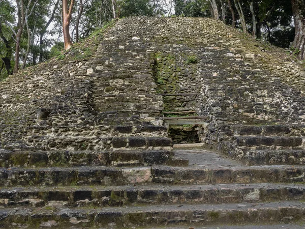 Monumentos arqueológicos mayas de Xunantunich, Belice — Foto de Stock