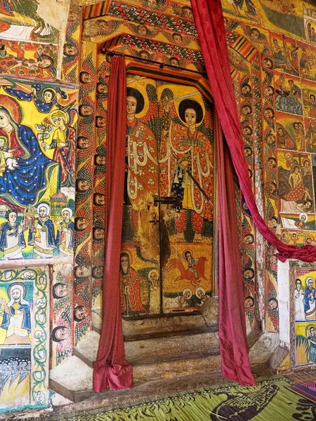 Affreschi religiosi sulle pareti del monastero di Tana Haik Asus United sul lago di Tana in Etiopia — Foto Stock