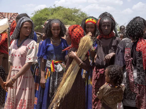 MEKELE, ETIOPÍA, 30 DE ABRIL. 2019, mujeres en el mercado, 30 de abril. 2019, Mekele, Etiopía — Foto de Stock