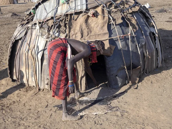 埃塞俄比亚奥莫河达萨内赫村的生活 — 图库照片