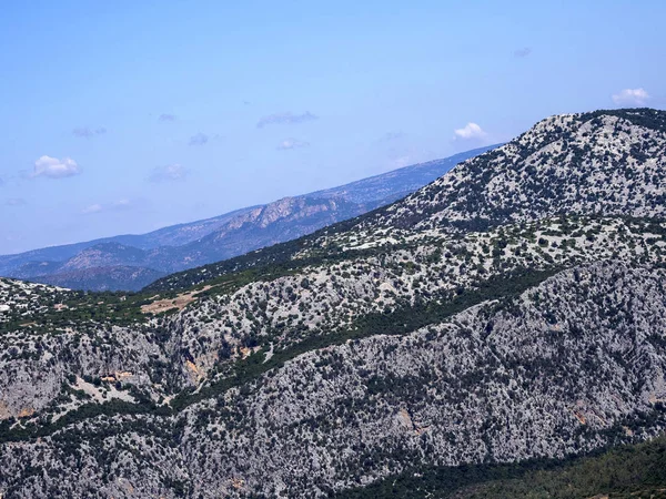 Paisaje de montaña sobre Grotte del Bue Marino, Cerdeña — Foto de Stock
