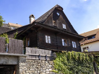 Orjinal yarı keresteli evler Çek Cumhuriyeti 'nin Stramberk kentindeki başlıca turistik merkezlerden biri.