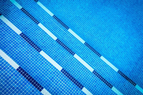 Fondo Piscina Azul Gresite Verano Deportes Acuáticos Relajarse Concepto —  Fotos de Stock