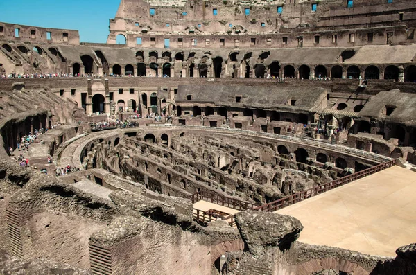 Interior Coliseu Coliseu Dia Ensolarado Roma Itália — Fotografia de Stock