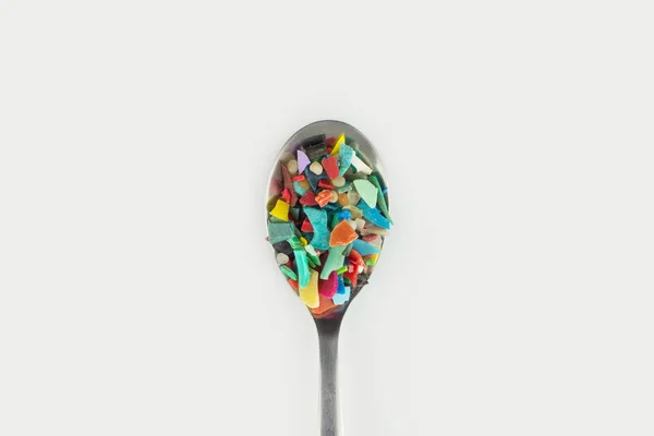 Bir Kaşık Dolusu Mikro Plastik Plastik Kirliliği Kavramı — Stok fotoğraf