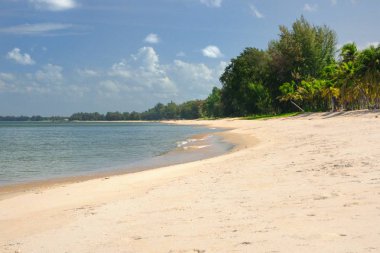 Bang Saphan bölge Prachuap Khiri Khan il Tayland, Cennet yasağı Krut Beach beyaz kumdaki.