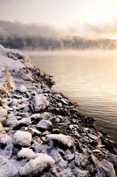 Téli Hideg Ködös Hajnal Jenyiszej Folyó Közelében Krasnoyarsk Szibéria Oroszország — Stock Fotó