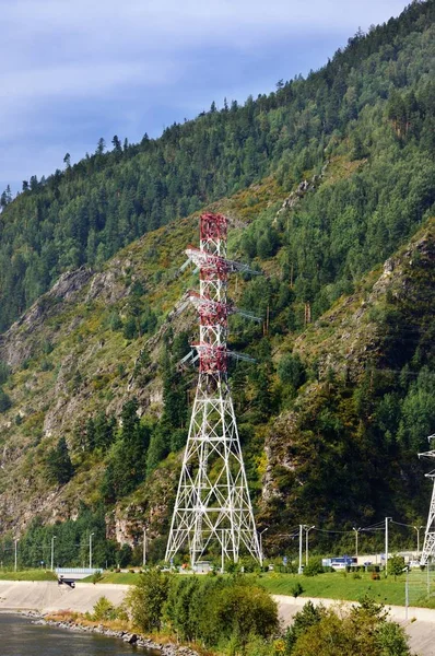 Hoogspanningsmast Van Sayanoshushenskaya Hydro Power Plant Jenisej Siberië Rusland — Stockfoto