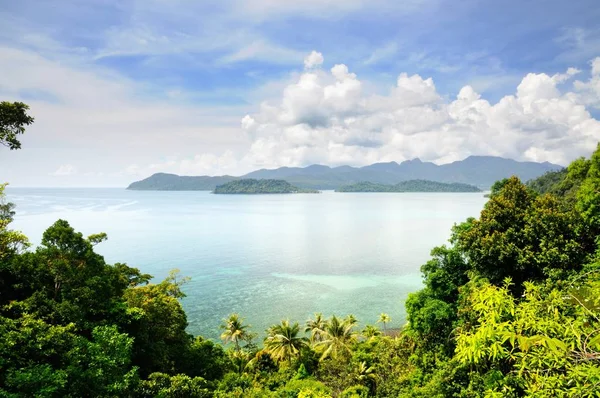 Aerial View Tropical Island Turquoise Sea Mountains Blue Sky Scenic — Stock Photo, Image