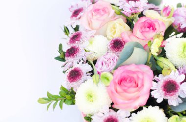 Çiçek üst bileşimi.