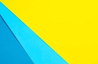 Çeşitli renklerin parlak kağıt arka planı.