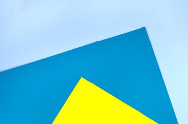 Çeşitli renklerin parlak kağıt arka planı.