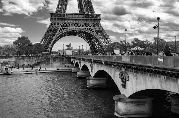 Zoek Brug Die Naar Eiffeltoren Seine Leidt — Stockfoto