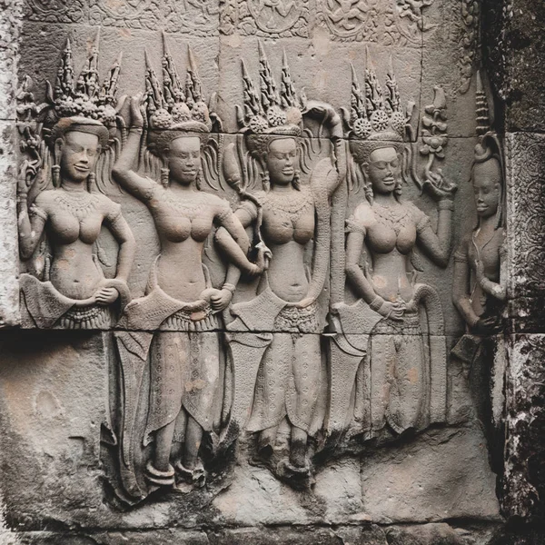 Bas Rölyef Khmer bayanlar - Angkor Wat, Kamboçya