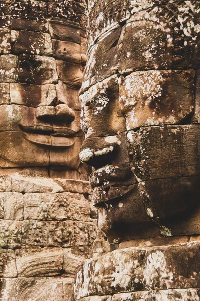 Úsměvem Kamenné Hlavy Angkor Wat Kambodža — Stock fotografie