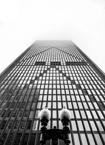 Gökdelen ön - simetri ve güç