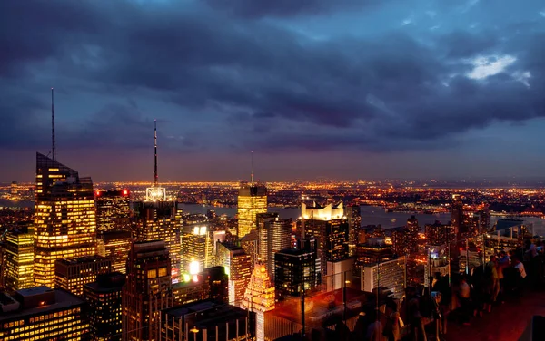 Crepúsculo Sobre Manhattan Mirando Por Encima Los Tejados Hacia Times — Foto de Stock